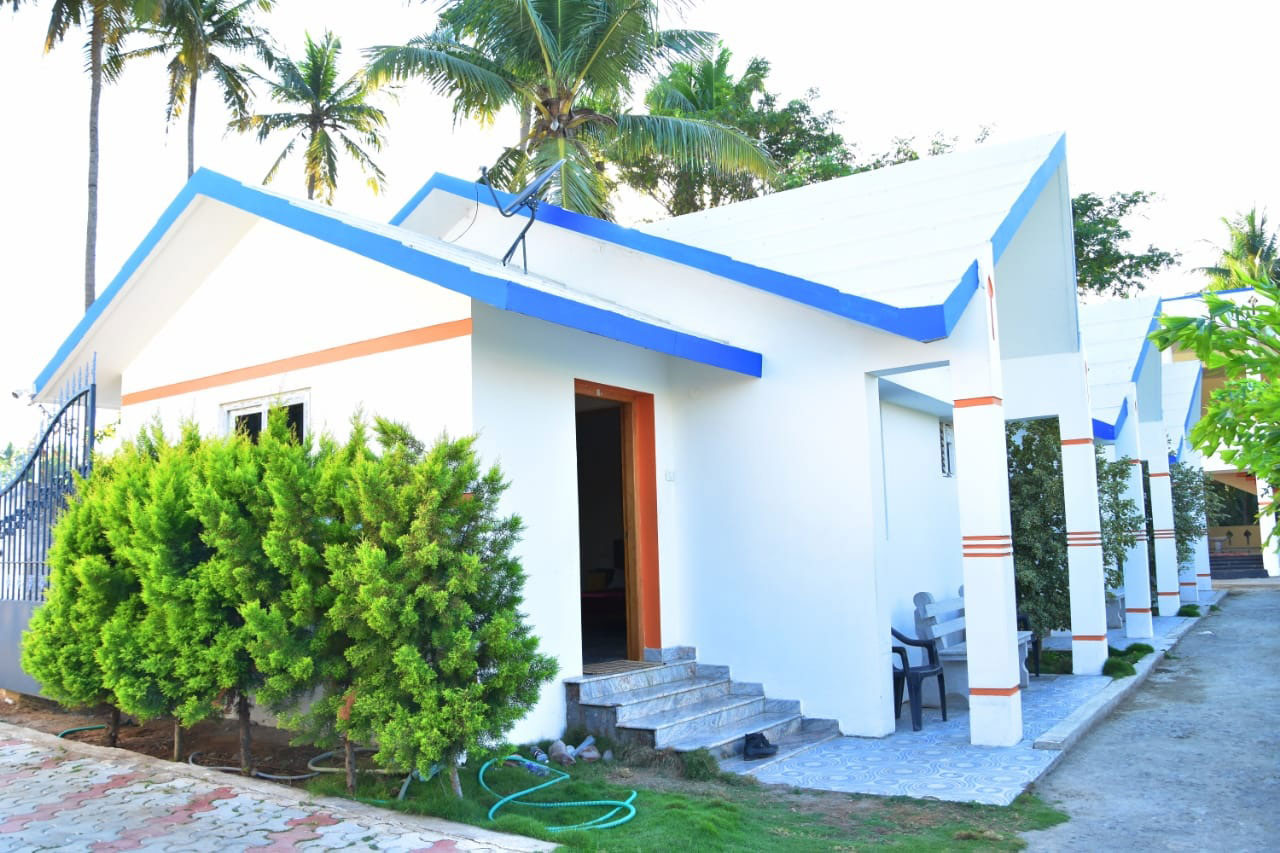 Best Hotels in Palani